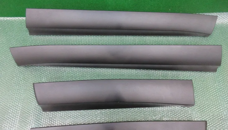 サイドスカート