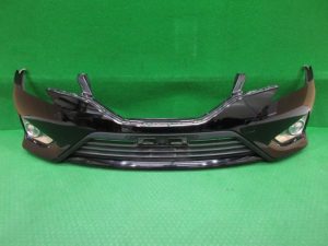 純正　フロントバンパー