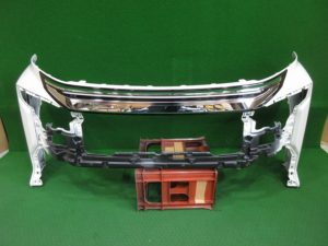 純正　フロントバンパー　モデリスタシグネチャーイルミ付き