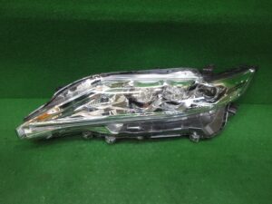 左ヘッドライト
