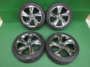 トヨタ クラウンRS 18in