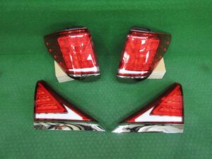 ヴァレンティ 左右テールランプ