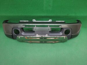 フロントバンパー