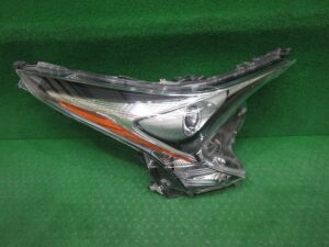 右ヘッドライト