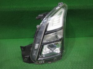 左ヘッドライト