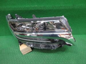 右ヘッドライト