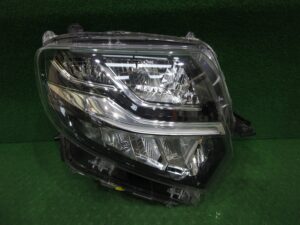 右ヘッドライトLED