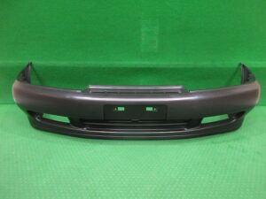 フロントバンパー