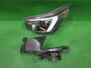 左ヘッドライトLED