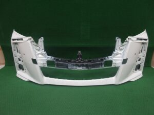 フロントバンパー