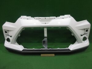 フロントバンパー