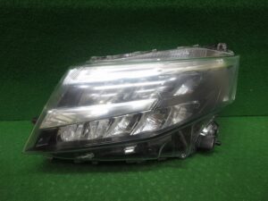 左ヘッドライトLED