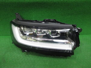 右ヘッドライトLED