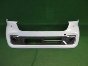 フロントバンパー