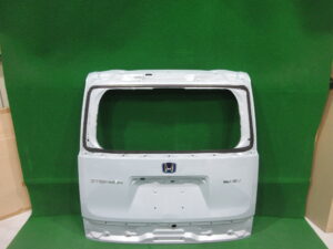 リアゲートパネル