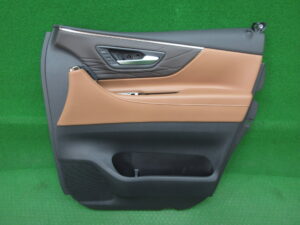 右フロント内張り