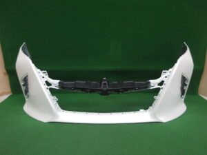 フロントバンパー