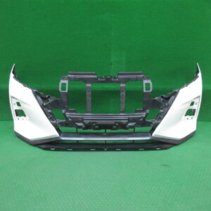 フロントバンパー