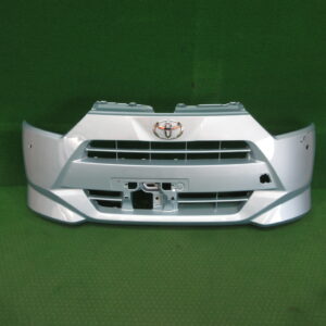 フロントバンパー