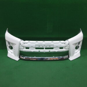 フロントバンパー