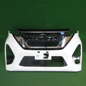 フロントバンパー