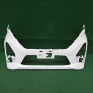 フロントバンパー