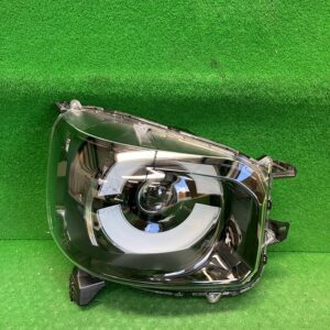 右ヘッドライトLED