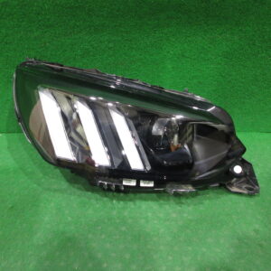 右ヘッドライトLED