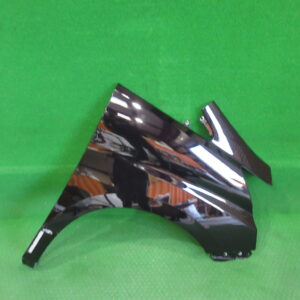 右フェンダーパネル