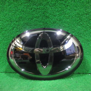 フロントエンブレム