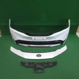 フロントバンパー